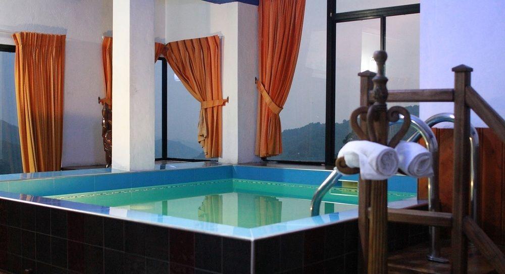 Hotel Ella Mount Heaven Extérieur photo