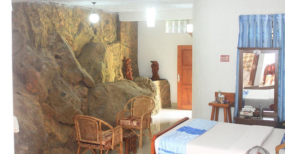 Hotel Ella Mount Heaven Extérieur photo