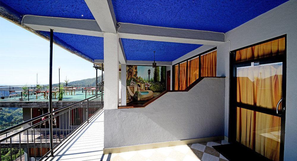 Hotel Ella Mount Heaven Extérieur photo