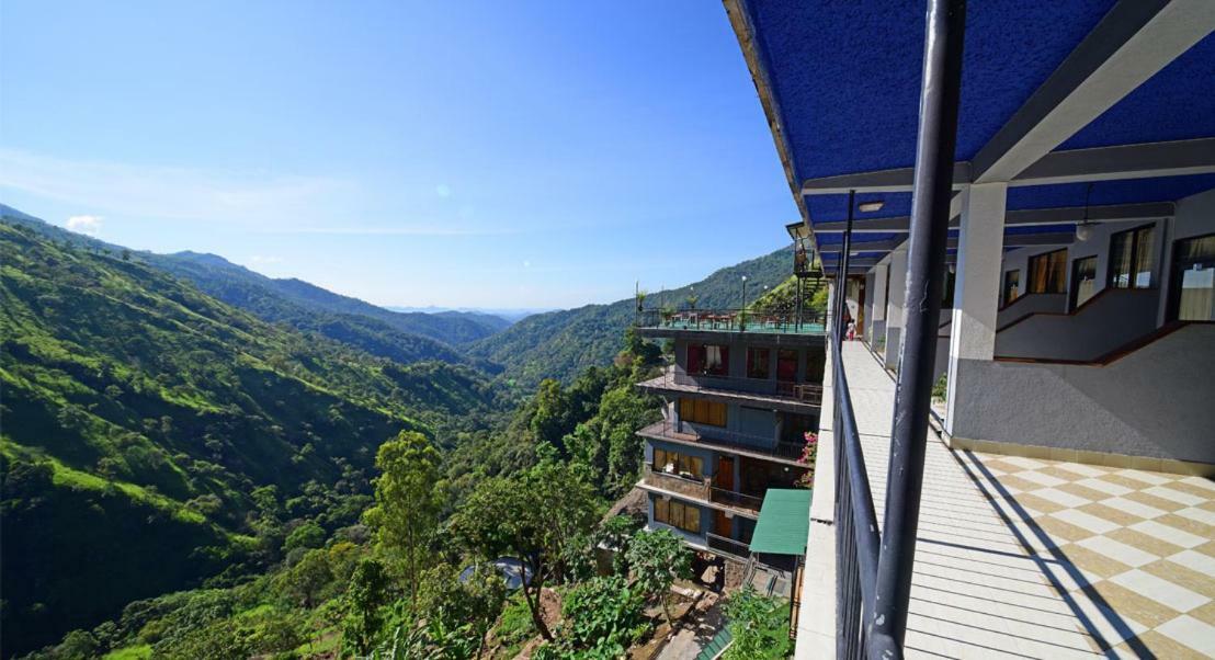 Hotel Ella Mount Heaven Extérieur photo