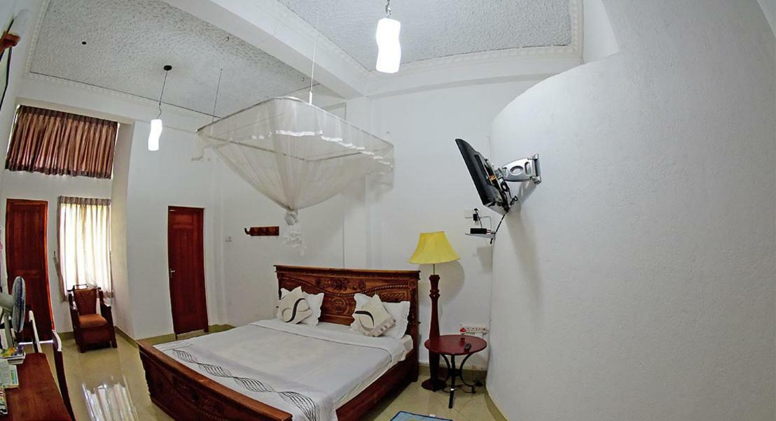 Hotel Ella Mount Heaven Extérieur photo